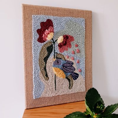 Obraz punch needle "Pastelowy ptaszek"